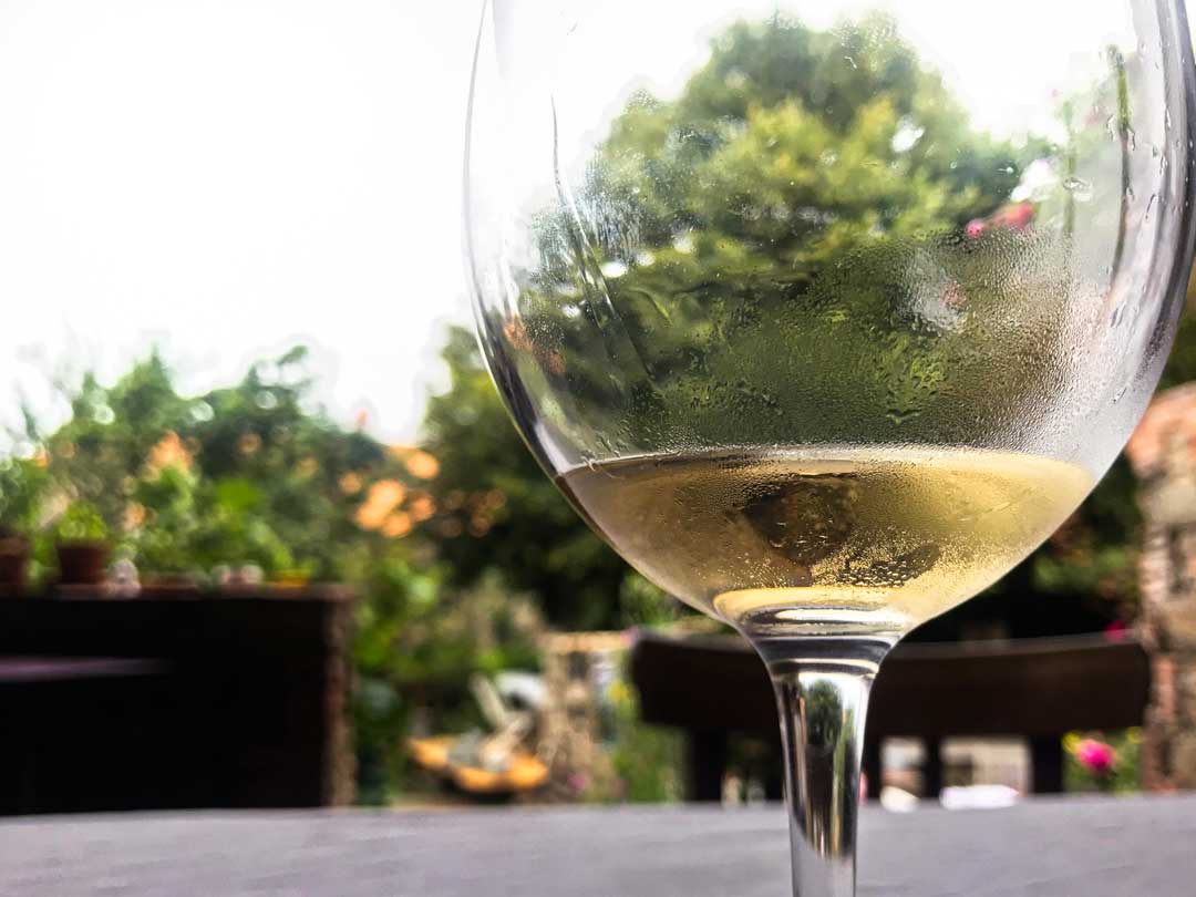 Bout au vent - Glas Cailloux Blancs fast leer.